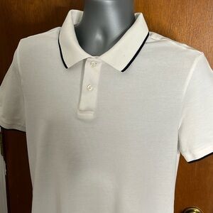 •H&M Slim Fit Coupe Etroite Casual Polo Shirt
•Size-Medium
•Color-White